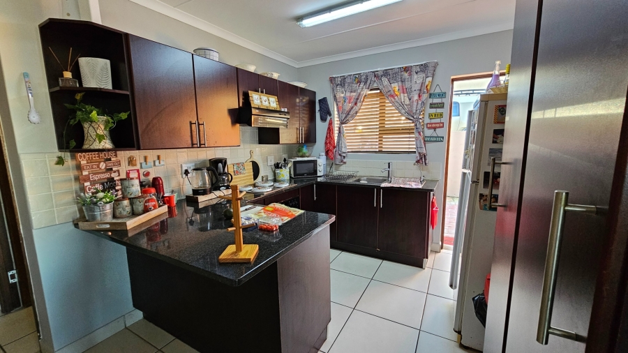 3 Bedroom Property for Sale in Seemeeu Park Western Cape